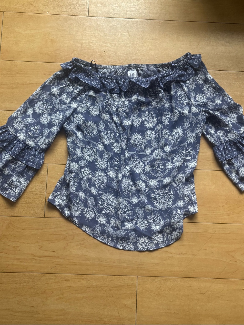 GAP Blue Floral Off-Shoulder Ruffle Top size S